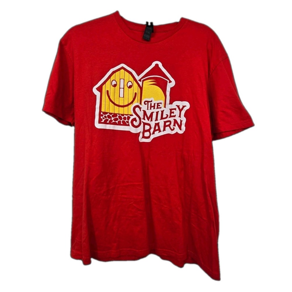 The Smiley Barn Delafield WI Graphic T-Shirt Womens L Red Tee Wisconsin Vacation